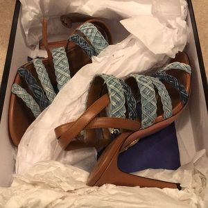 Brand new Aquazurra Tyra heels